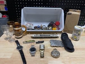 lot 36 image: Lot of Misc. Items