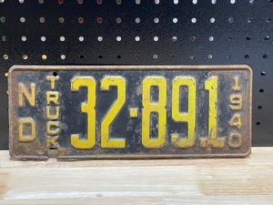 lot 61 image: Vintage License Plates