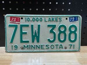 lot 48 image: Vintage License Plates