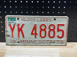 lot 49 image: Vintage License Plates