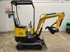 lot 11 image: NEW 2022 Agrotk H-12 Mini Excavator
