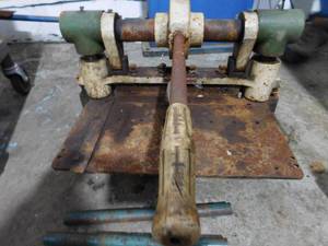 lot 41 image: Vintage Manually Operated Shear