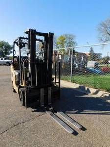 lot 16 image: 2016 Cat 2C5000 LP Forklift