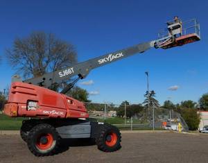 lot 8 image: 2018 SkyJack SJ66T Telescopic 66 Boom Lift