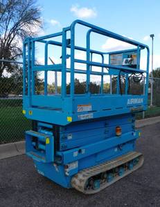 lot 19 image: 2013 Airman ENCL068 Track Drive Man Lift