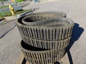lot 30 image: Skid Steer Tracks 450 x 86 x 55