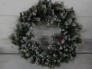 20 Lighted Holiday Wreath (needs batteries)