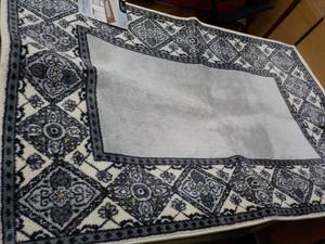 Eden Accent Rug 29 x 46...