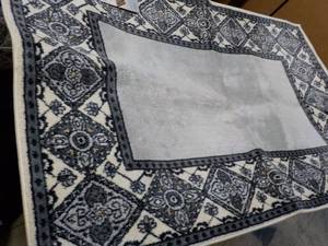Eden Accent Rug 29 x 46...