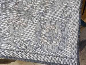 6 x 9 IndoorOutdoor Rug...
