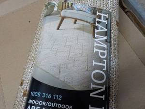 Hampton Bay 6 x 9 IndoorOutdoor Rug