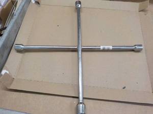 4 Way 20 Lug Wrench...