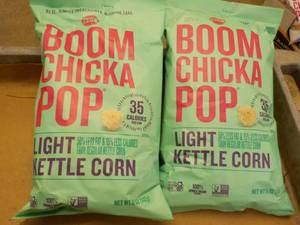 Boom Chicka Pop Light Kettle Corn 2 -5 oz Bags