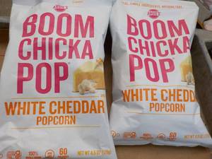 Boom Chicka Pop White Cheddar Popcorn 2 - 4.5 oz bags