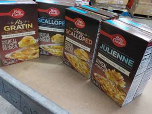 8 Boxes Betty Crocker Potatoes Meals - 2 each Julienne, Cheesy Scalloped, Scalloped, and Au Gratin best date 07262023