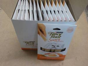 15 ct Purina Fancy Feast Savory Cat Treats Natural Salmon and Tuna in a Demi Glaze best date 082023 Retail $3 each