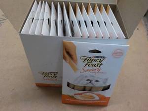 15 ct Purina Fancy Feast Savory Cat Treats Natural Salmon and Tuna in a Demi Glaze best date 082023 Retail $3 each