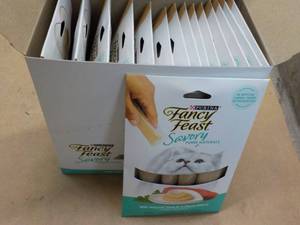 15 ct Purina Fancy Feast Savory Cat Treats Natural Salmon and Tuna in a Demi Glaze best date 082023 Retail $3 each