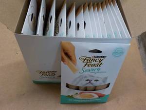 15 ct Purina Fancy Feast Savory Cat Treats Natural Tuna in a Demi Glaze best date 082023 Retail $3 each