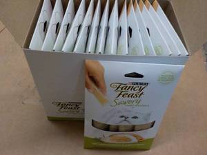 15 ct Purina Fancy Feast Savory Cat Treats Natural Chicken in a Demi Glaze best date 082023 Retail $3 each