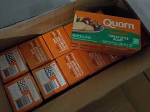H 12 Quorn Meatless Frozen Turkey Style Roasts