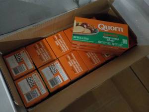 H 12 Quorn Meatless Frozen Turkey Style Roasts