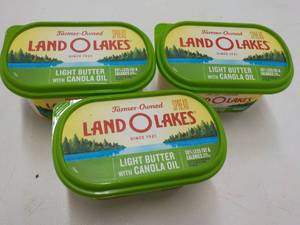 E 3 Land O Lakes 24 oz Tubs Frozen Light Butter with Canola Oil