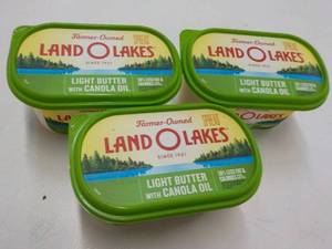 E 3 Land O Lakes 24 oz Tubs Frozen Light Butter with Canola Oil