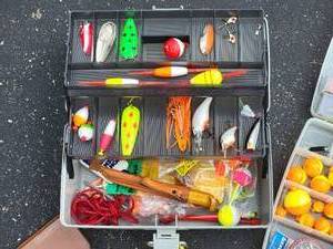 lot 87 image: Casting Fishing Tackel Bundle B