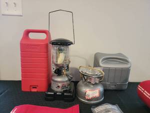 lot 116 image: Colman Gas Lantern & Stove