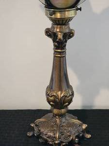 lot 59 image: Hollywood Regency Lotus Flower Table Lamp