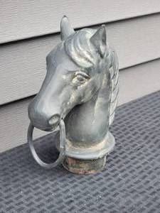 lot 93 image: Vintage Cast Iron Horse Head Hitching Post Topper