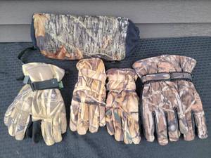lot 33D image: Sportsmans Glove Collection (4)