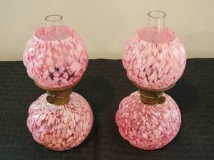 lot 182 image: Adorable Pink Miniature Oil Lamps