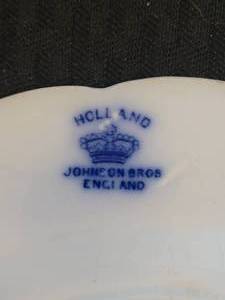 lot 188 image: Amazing Vintage Blue Dye Ceramic Plate - Johnson Bros, England