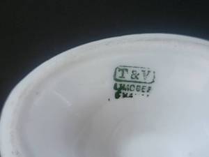 lot 196 image: Vintage T&V Limoges Porcelain Cream & Sugar Set - Violets