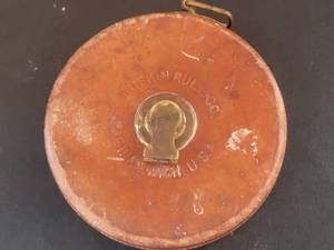 lot 200 image: Antique Leather Case Tape Measures - The Lufkin Rule Co.