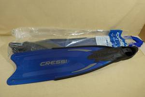 lot 232 image: Cressi Gara Professional Freediving Fins -46-47 1213