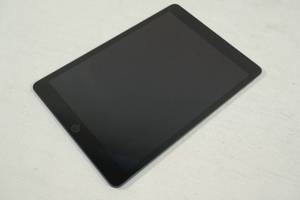 lot 3 image: Apple iPad 7th Generation - 32GB