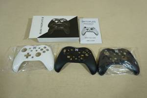lot 8 image: 3 Switchplates for Switch Controllers
