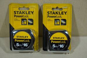 lot 26 image: 2 Stanley PowerLock Tape Rules