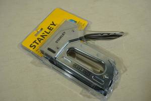 lot 28 image: Stanley Heavy Duty Staple Gun