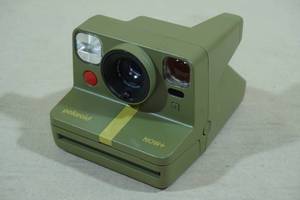 lot 43 image: Polaroid Now 2nd Generation I-Type Instant Film Bluetooth Connected App Controlled Camera -Forest Green