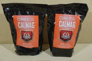 lot 147 image: 2 5lb  House & Garden Commercial Calmag