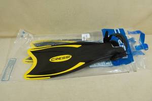 lot 202 image: Cressi Rondine Palau Fins -LXL, Yellow