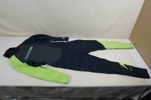 lot 210 image: US Divers Mens Full Body 3.2mm Wetsuit -Small