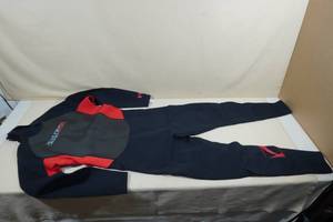 lot 211 image: US Divers Mens Full Body 3.2mm Wetsuit -XL