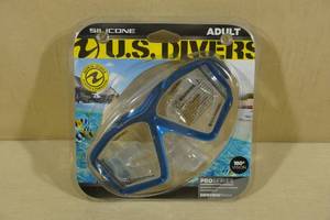 lot 213 image: US Divers Pro Series Adult Swim Mask