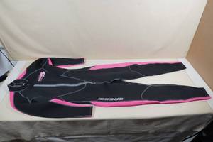 lot 224 image: Cressi Lido Long Womens 2mm Wetsuit -L4