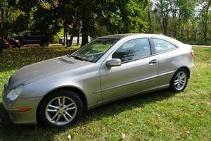 lot 1B image: 2003 Mercedes-Benz C230 Kompressor Supercharged Sport Coupe - 6 Speed Manual